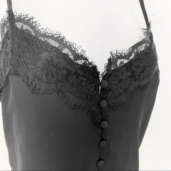 FOREVER 21 | Black Lace Cami Tank with Buttons - Picture 4 of 7
